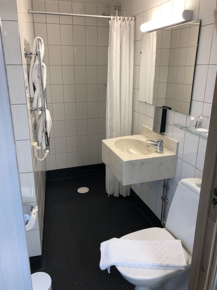 Grand Hotel Falkenberg Economy Twin Room 5