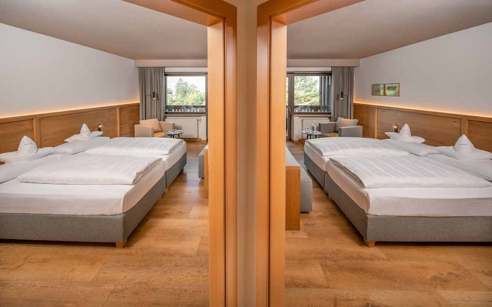 Royal Hotel Hinterhuber Family Room (Panorama)