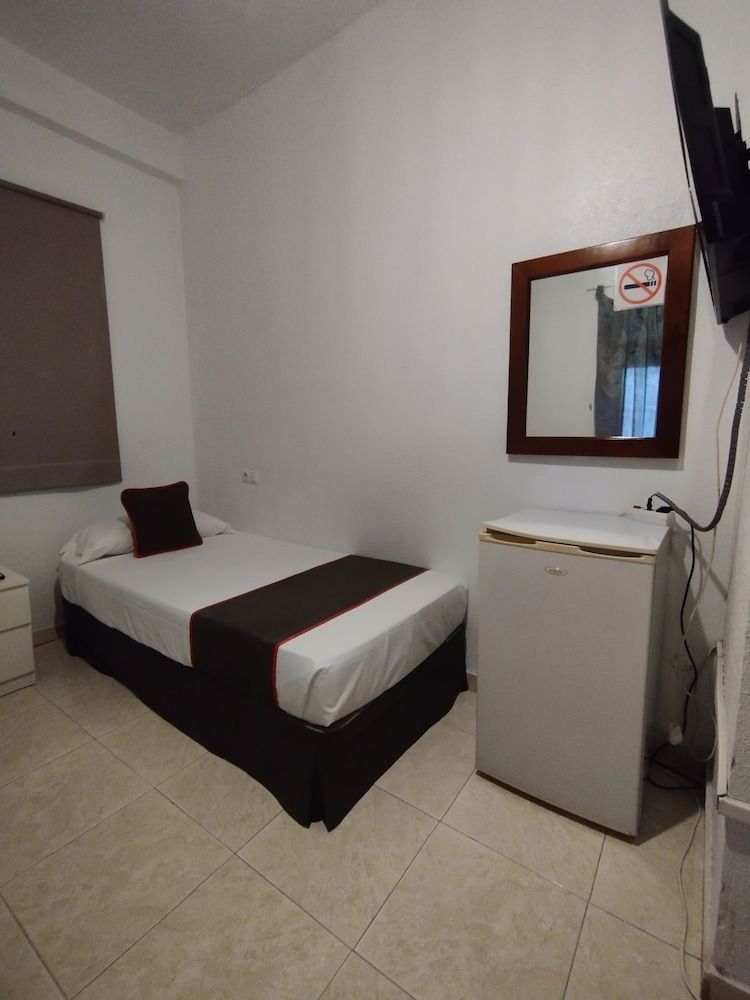 undefined Pensión Ayuntamiento 3