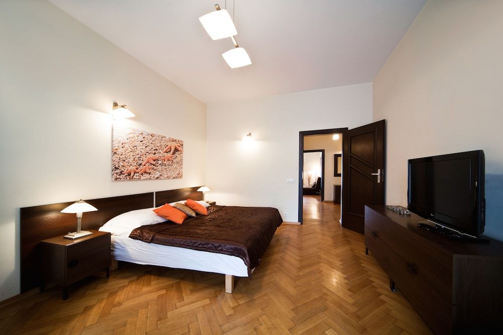 4Seasons Apartments Cracow Apartment, 2 Bedrooms, Balcony, Garden View 3