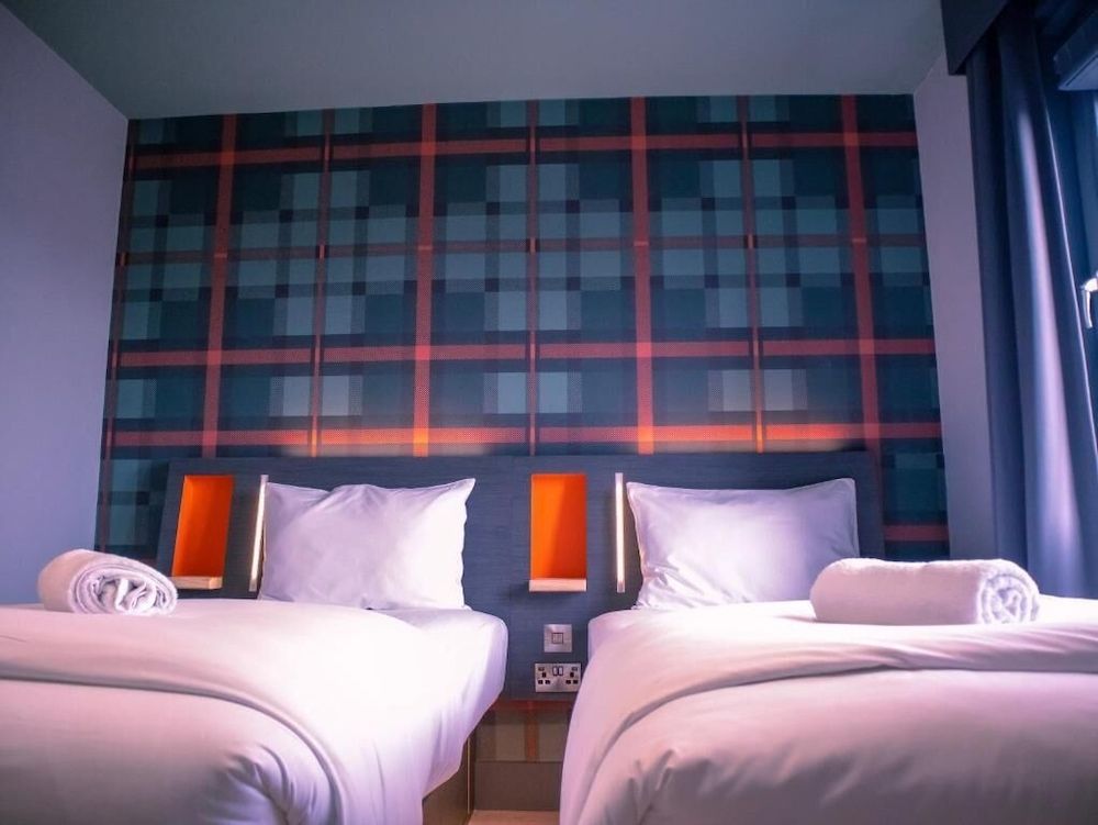 undefined easyHotel Dublin City Centre 7