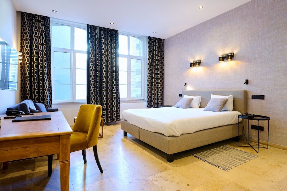 Les Tanneurs de Namur Superior with Spa Bath 2