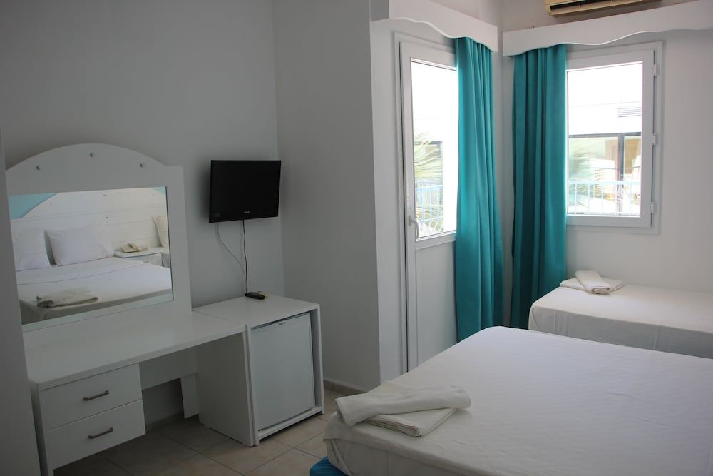Bodrum Moonlight Hotel Standard Triple Room 4