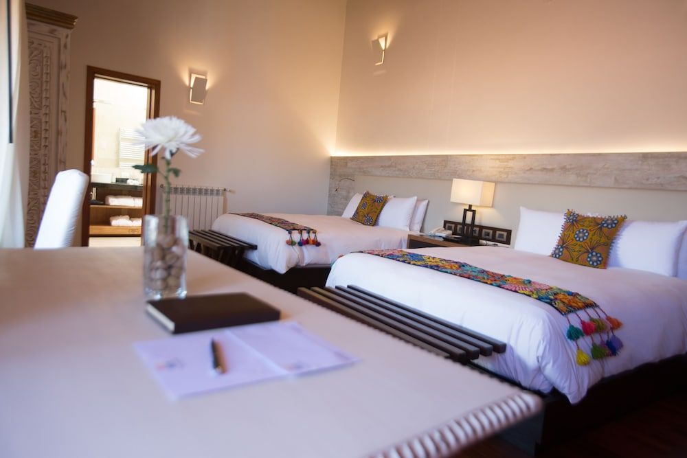 Deluxe Suite, 2 Queen Beds, City View, Tower