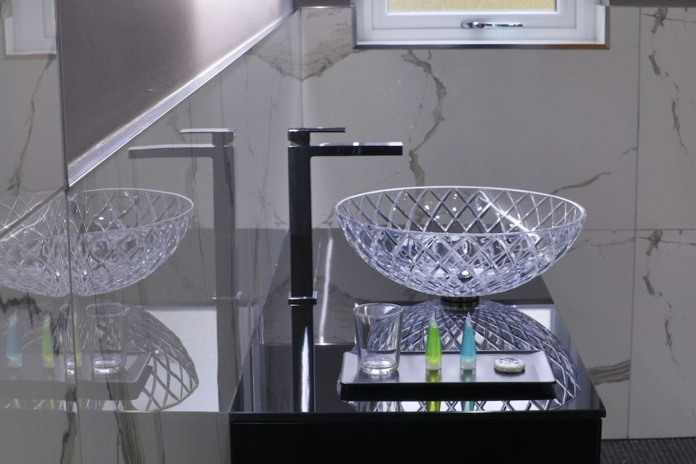 Glass Island Boutique Luxury B&B Knocklayde - king room 5