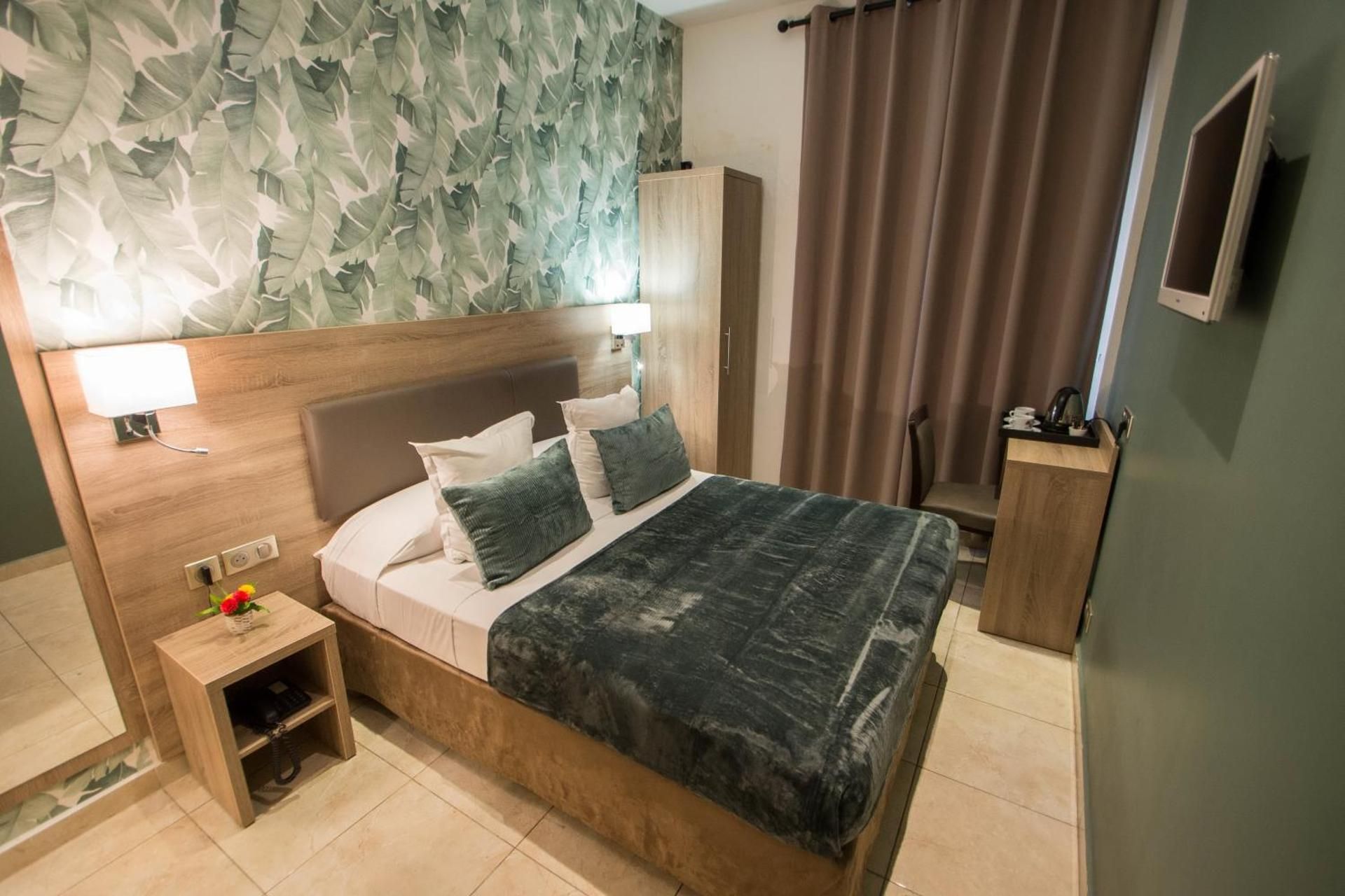 Hotel Parisien Double - Single Room