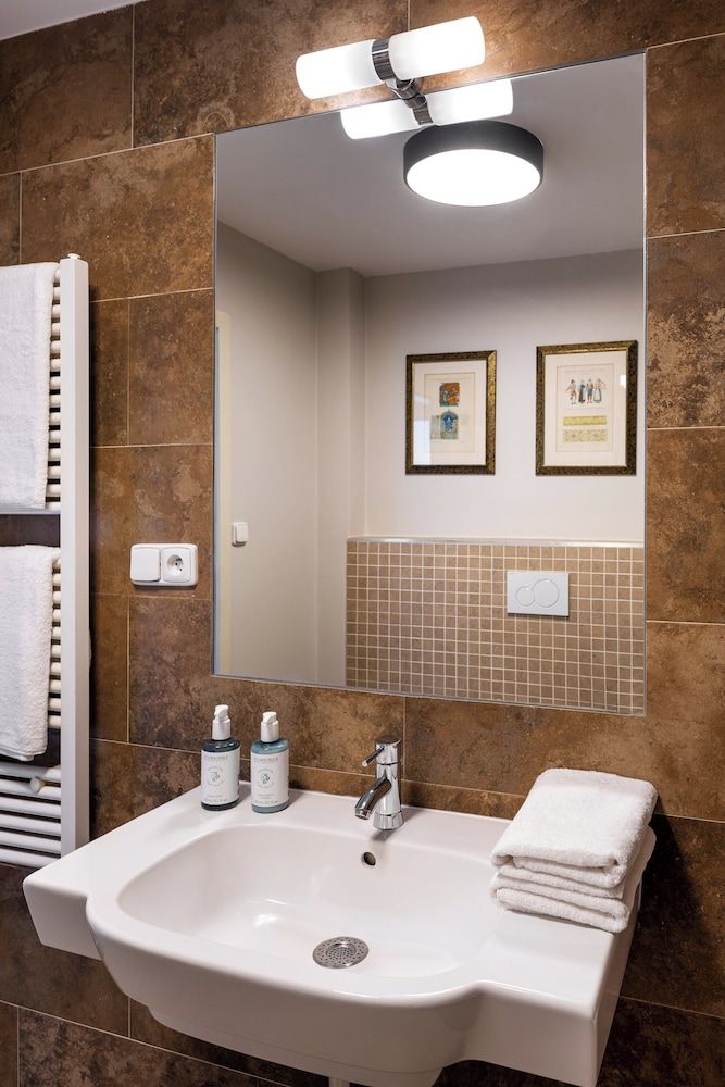 undefined Hotel Unique 10