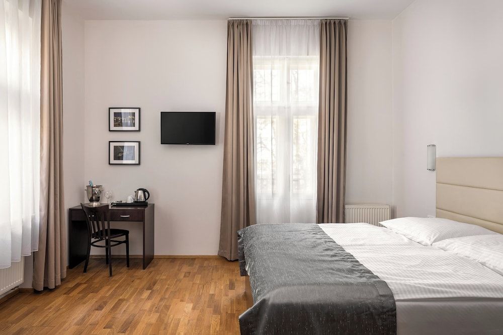 undefined Hotel Unique 6