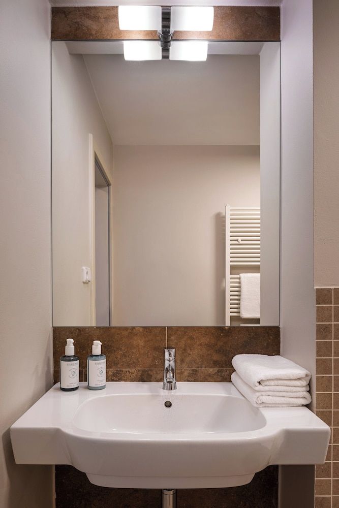 undefined Hotel Unique 9