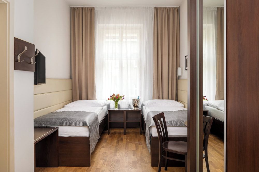 undefined Hotel Unique 4