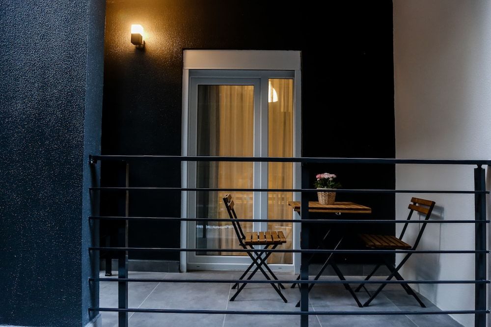 Stile Suite Family Hotel Economy Studio Suite, 1 Queen Bed, Non Smoking, Garden View 10