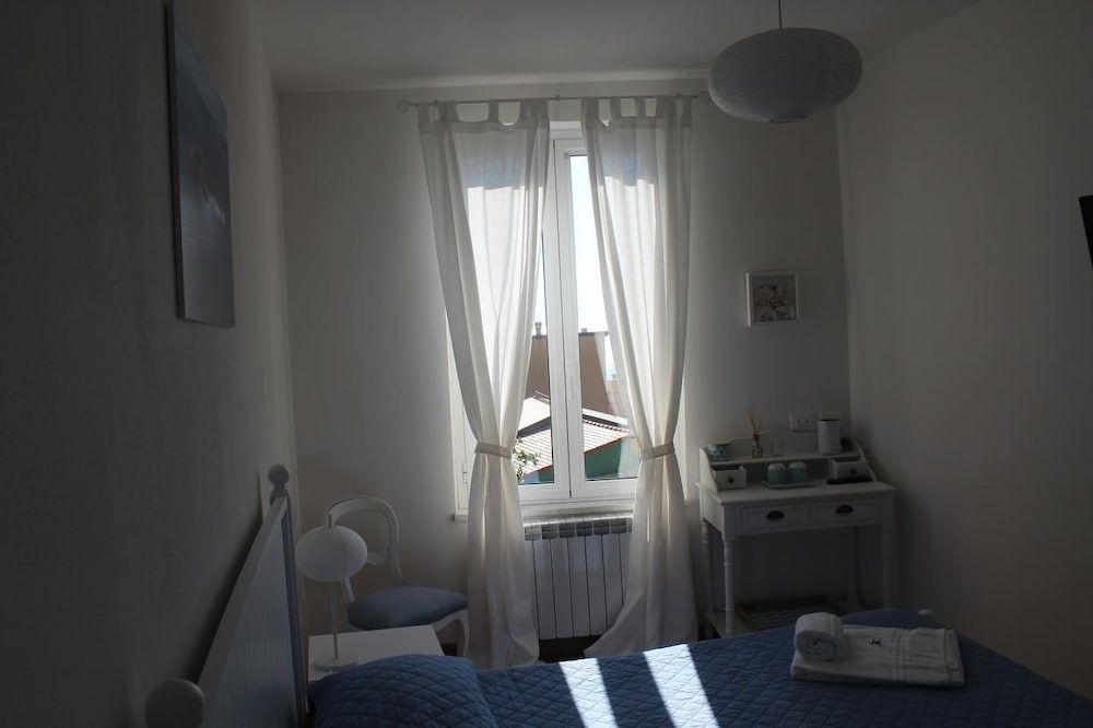 5 Terre Pelagos 2 Double Room, Sea View (Newport) 15