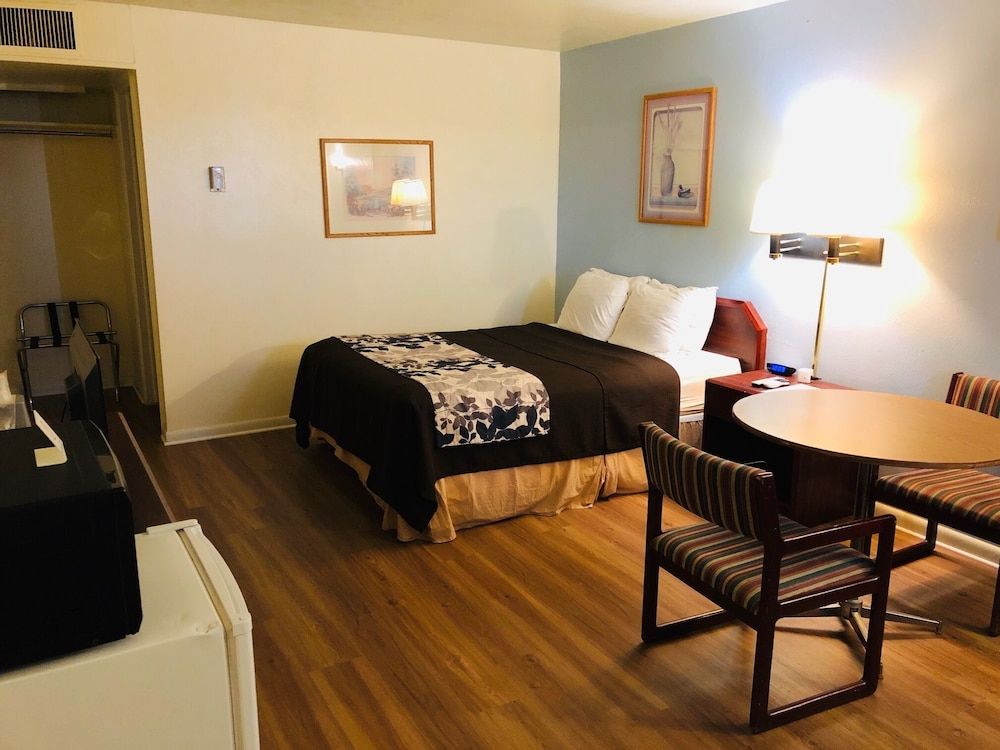 Standard Room, 1 Queen Bed, Non Smoking