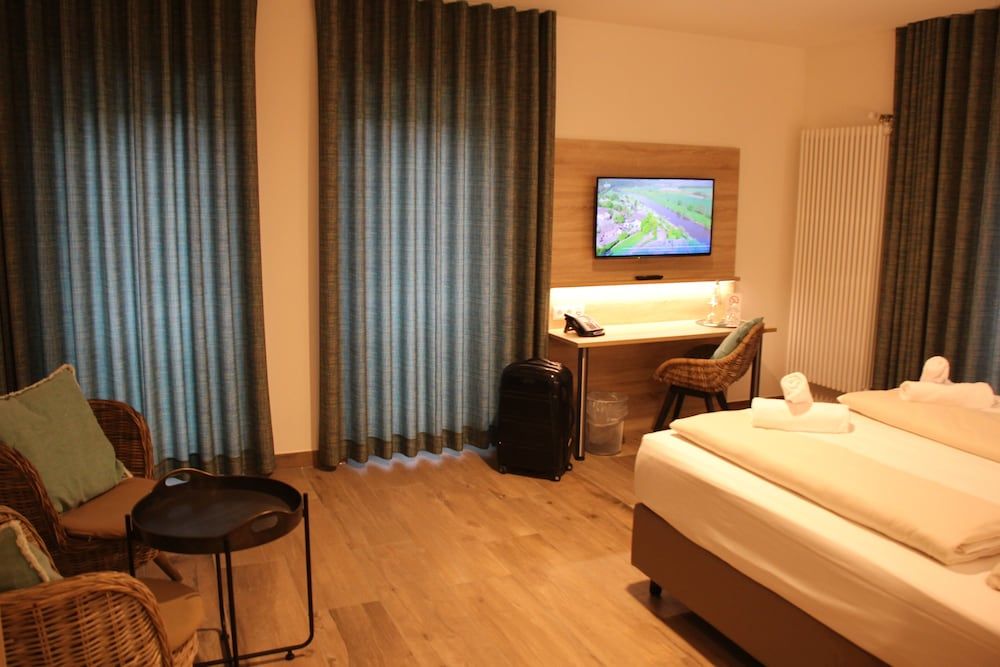 Hotel Weinhaus Möhle Junior Double Room 3