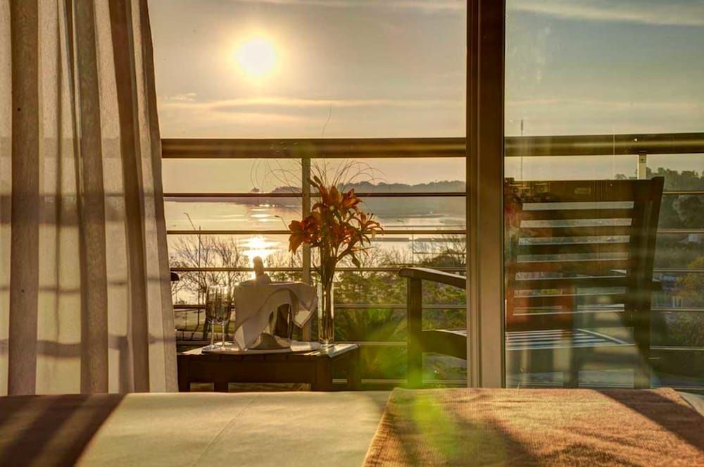 Costa Colonia - Riverside Boutique Hotel Suite, River View 6