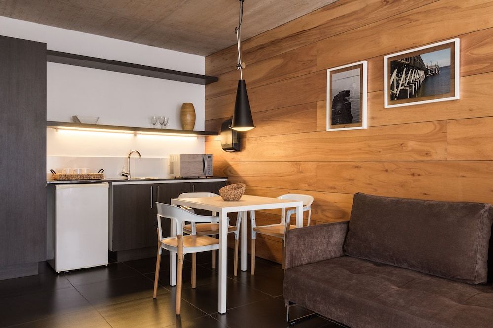 Costa Colonia - Riverside Boutique Hotel Suite 4