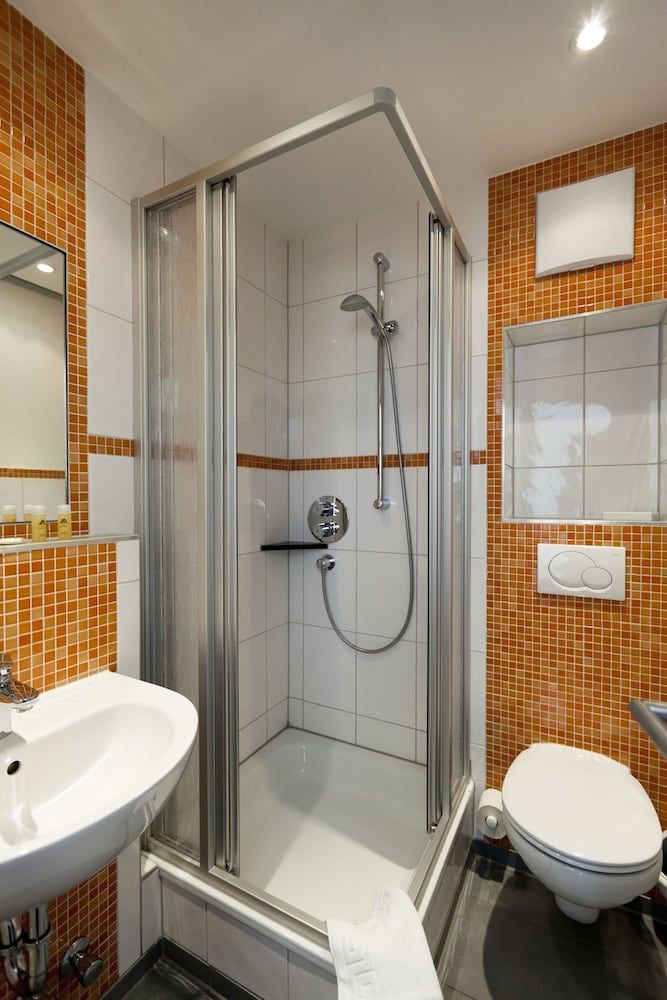 DJH City-Hostel Köln-Riehl Double Room 4