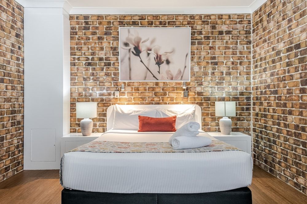 Richmond Motor Inn Executive Spa Room 4