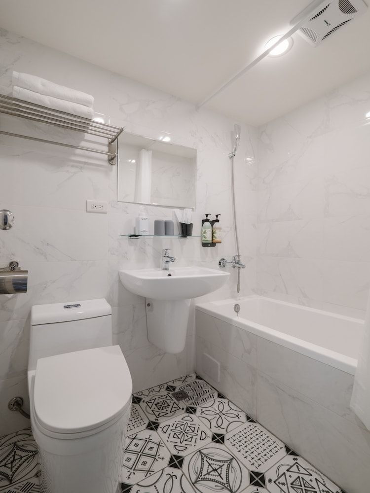 Hotel Attic Standard Double Room, City View 7