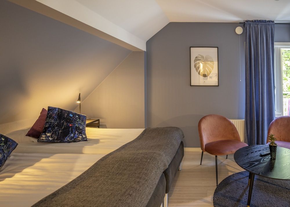 Treetop Spa Hangout & Hotel Twin Room Mini