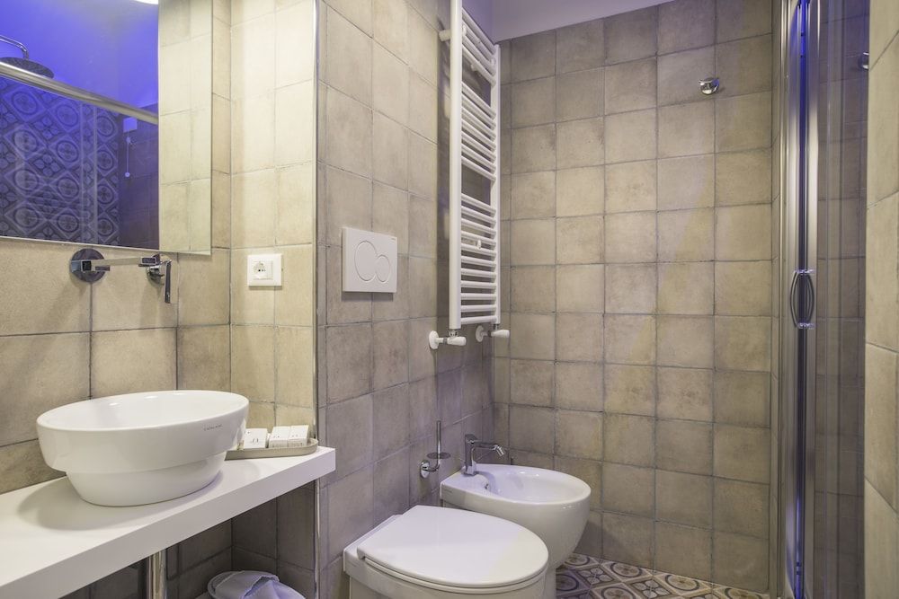 Trastevere Gallery Suites Comfort Double or Twin Room 9