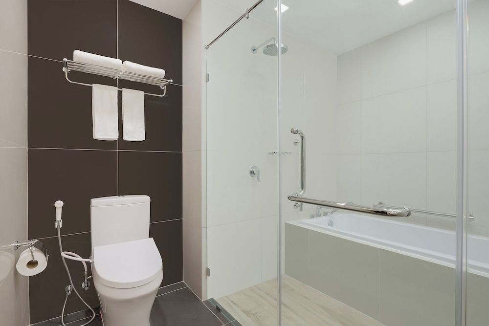 Somerset Harbourview Sri Racha Executive Room, 1 Bedroom 4
