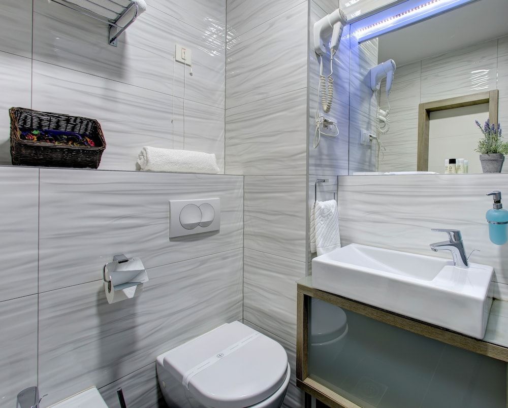 Eden Hotel& Spa Classic Double or Twin Room 8