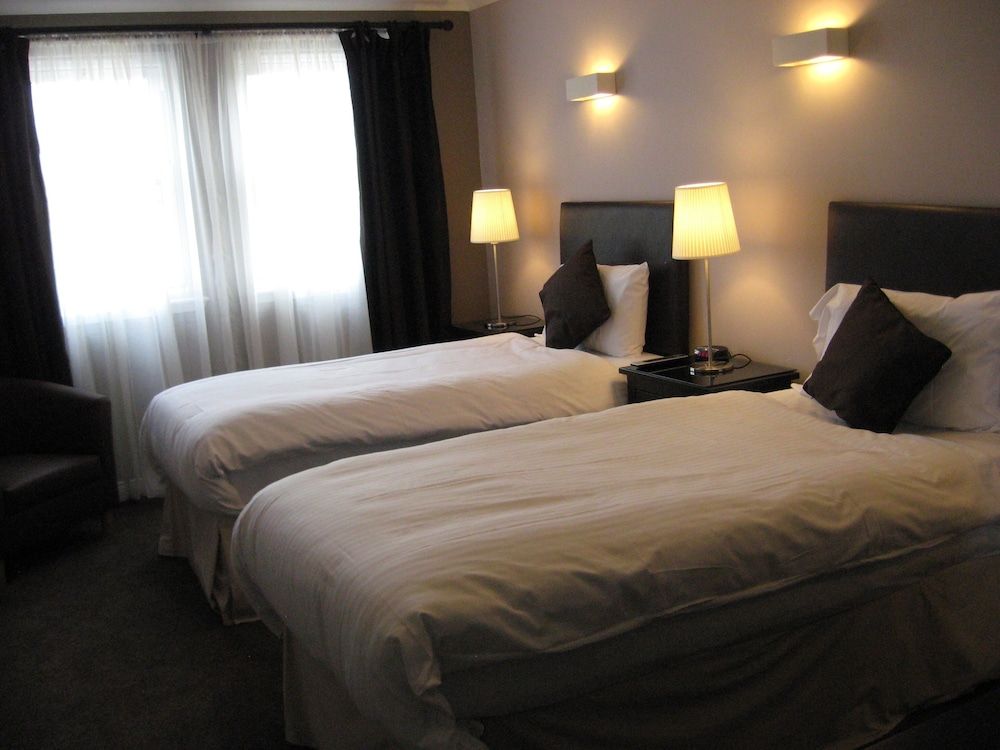 Maclean Guest House Superior Twin Room 2