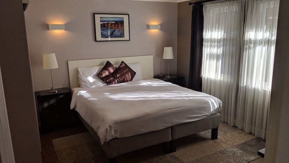 undefined Maclean Guest House 2