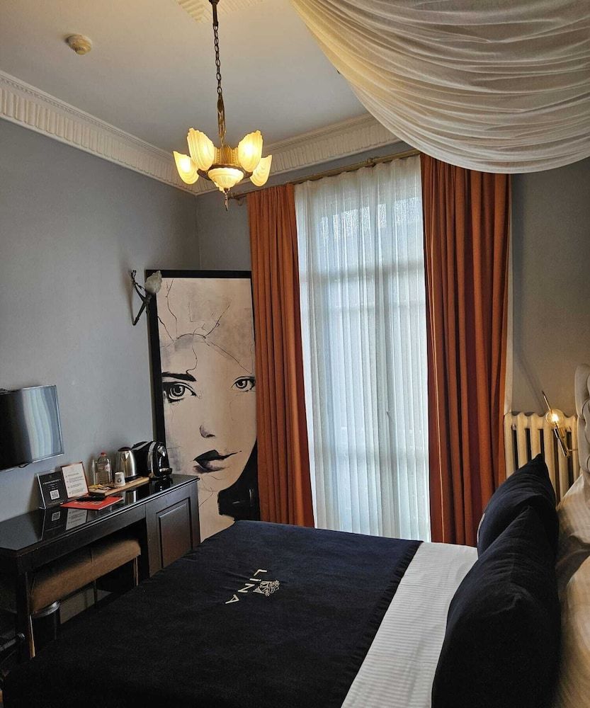 Lina Hotel Taksim Pera Standard Room 2