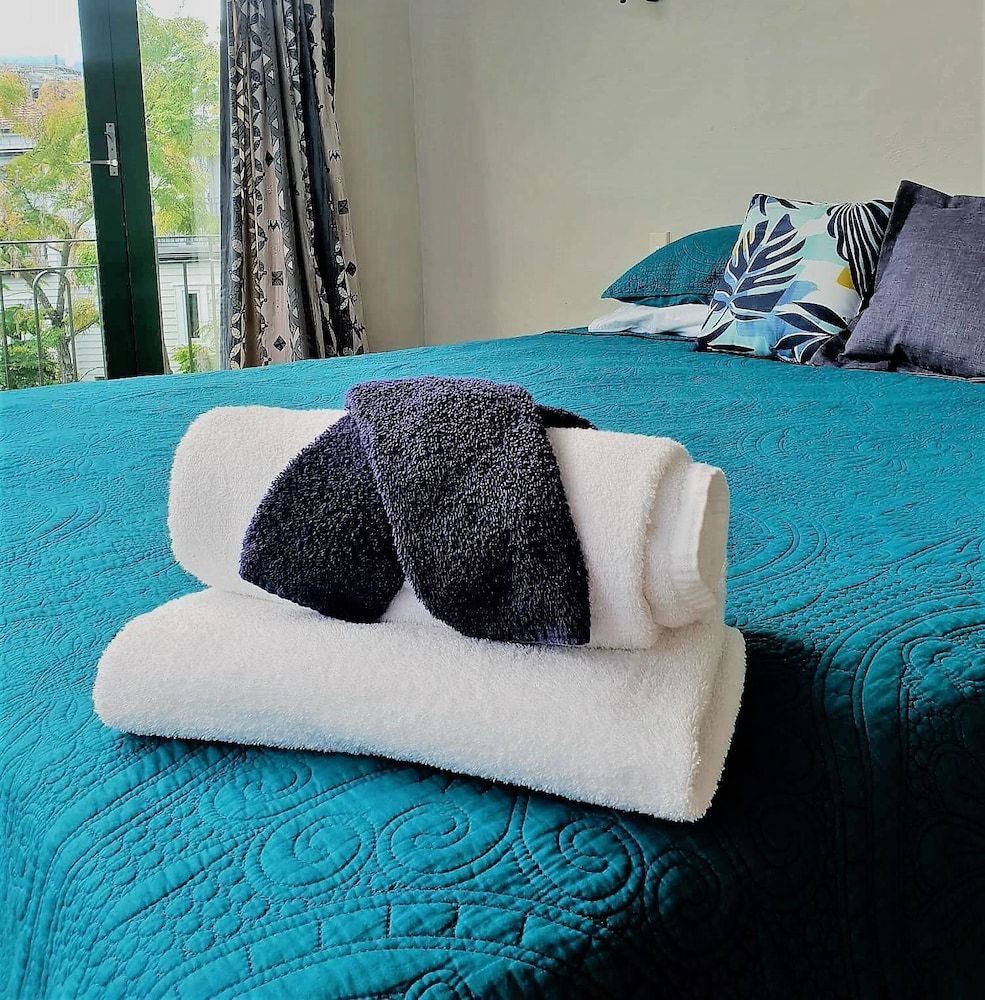 Room, 1 King Bed, Jetted Tub (Penthouse)