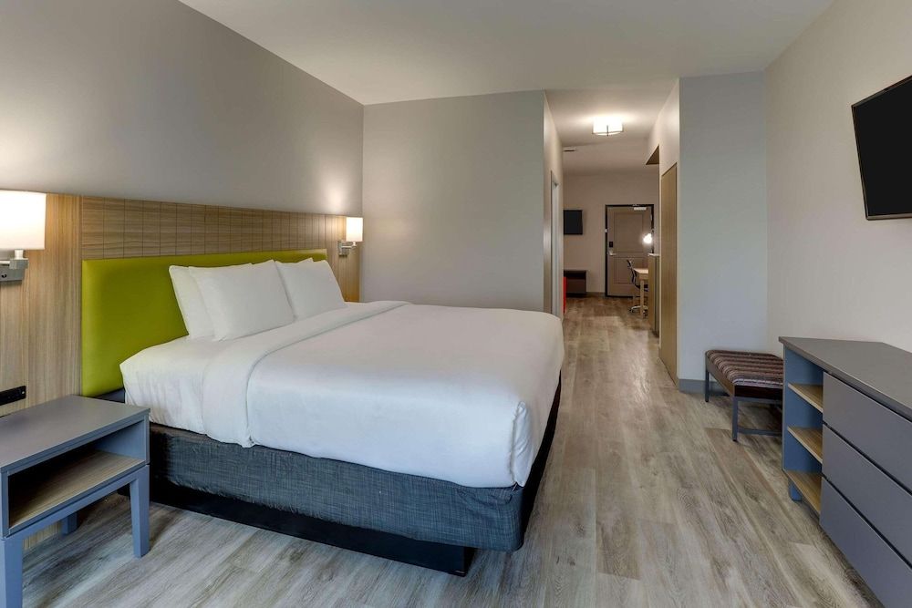 Studio Suite, 1 King Bed, Accessible, Non Smoking