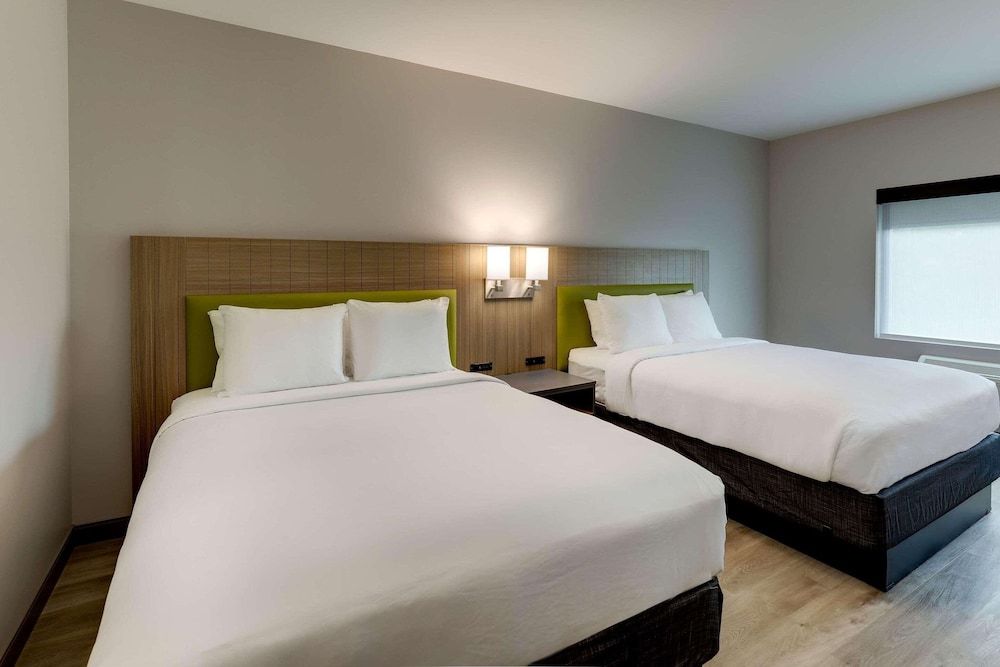 Room, 2 Queen Beds, Accessible, Non Smoking