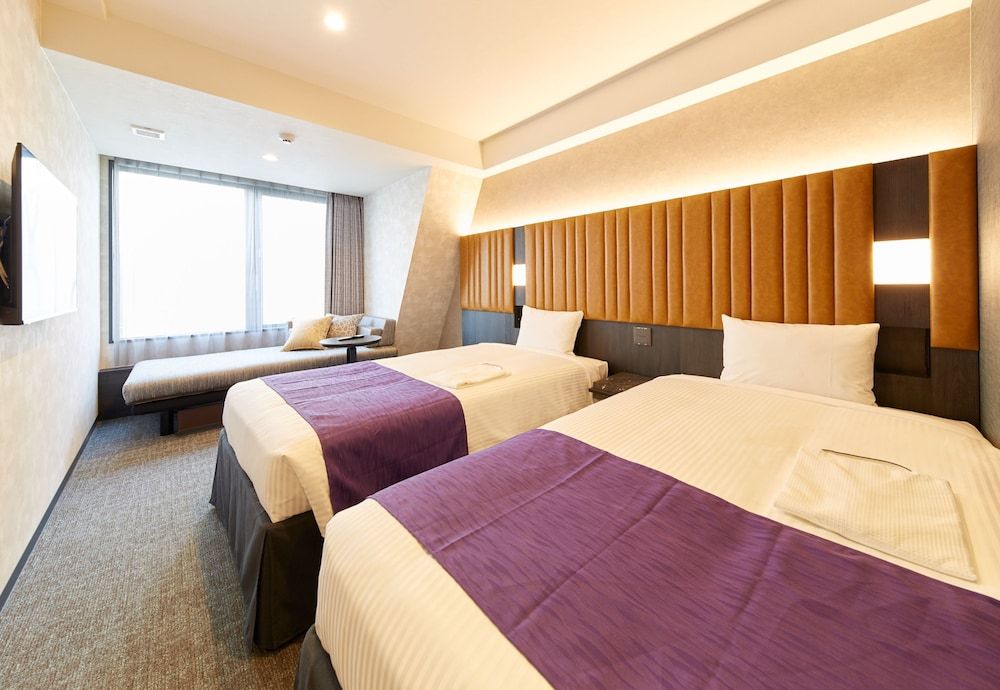 Family Room, Non Smoking/Shuttle buses to Kinkakuji available!