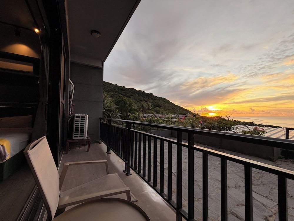 Saipan Skyline Designers Hotel Luxury Ocean View Room 11