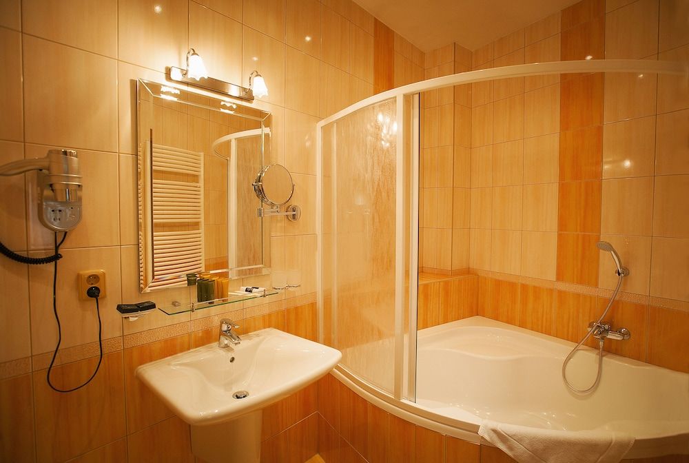 undefined Hotel Askania 5