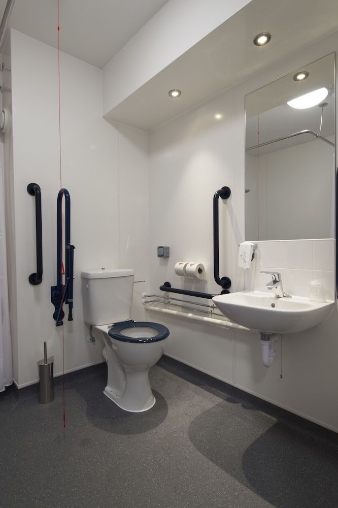 Kings Chamber, Doncaster by Marston's Inns Double or Twin Room, Accessible 4