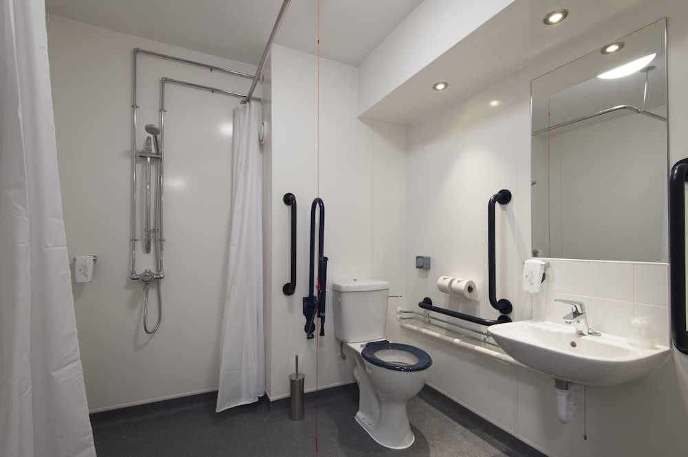 Kings Chamber, Doncaster by Marston's Inns Double or Twin Room, Accessible 6