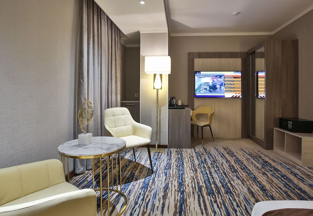 Sahid Zarafshon Hotel Deluxe Double Room 5