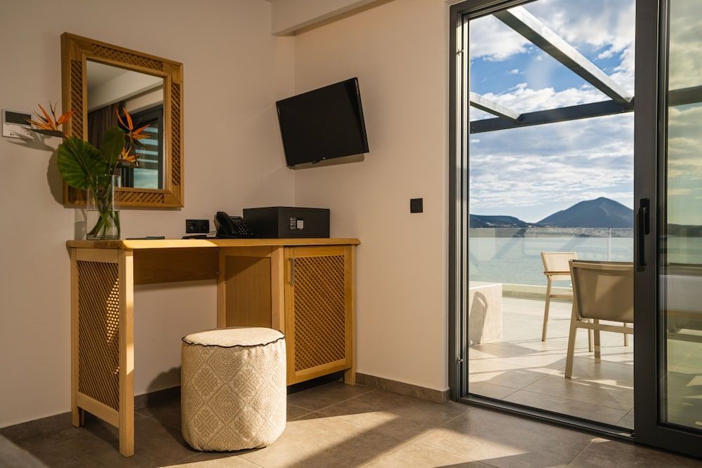 Zoe Seaside Resort Superior Penthouse with Panoramic Sea View 21