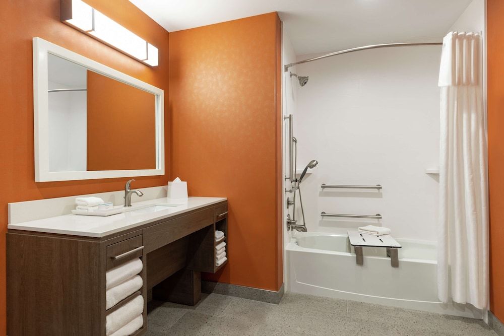 Studio, 1 King Bed, Accessible (Hearing)