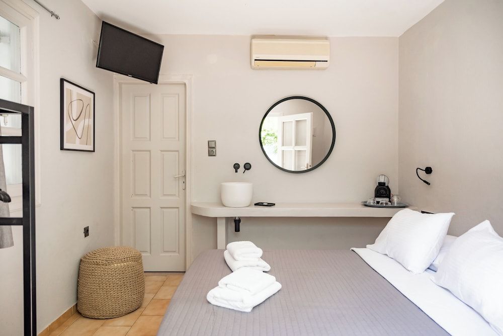 Rania Apartments Sea View Economy Double Room 6