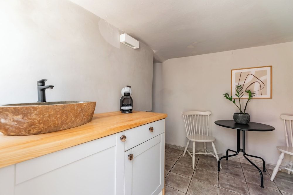 Rania Apartments Sea View Economy Double Room 22