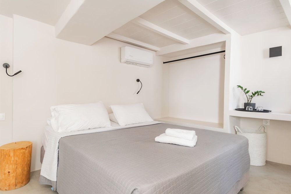 Single Room, Garden View