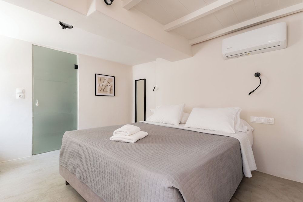 Single Room, Garden View