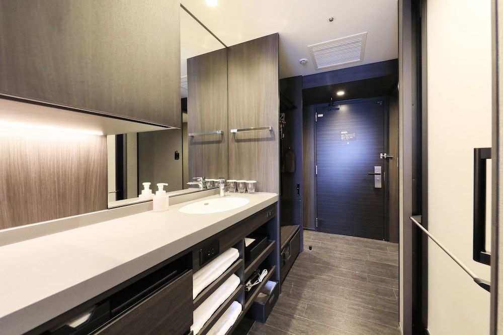 Richmond Hotel Premier Kyoto Shijo Standard Twin Room 4