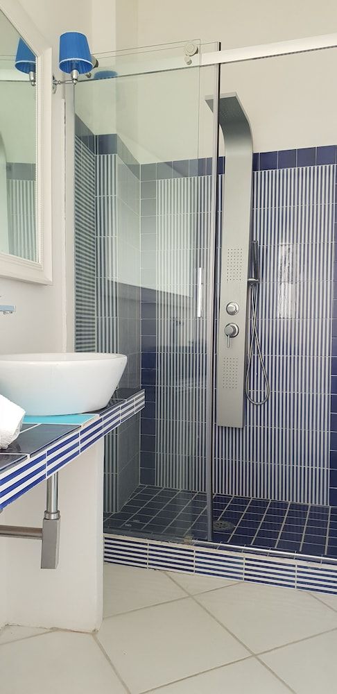 Twin Suites Superior Room, City View 6