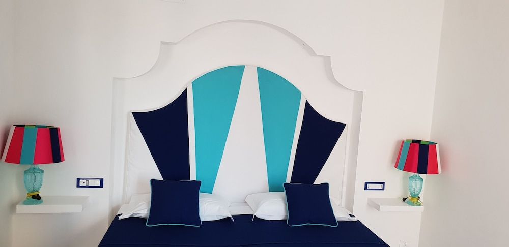 undefined Twin Suites 8