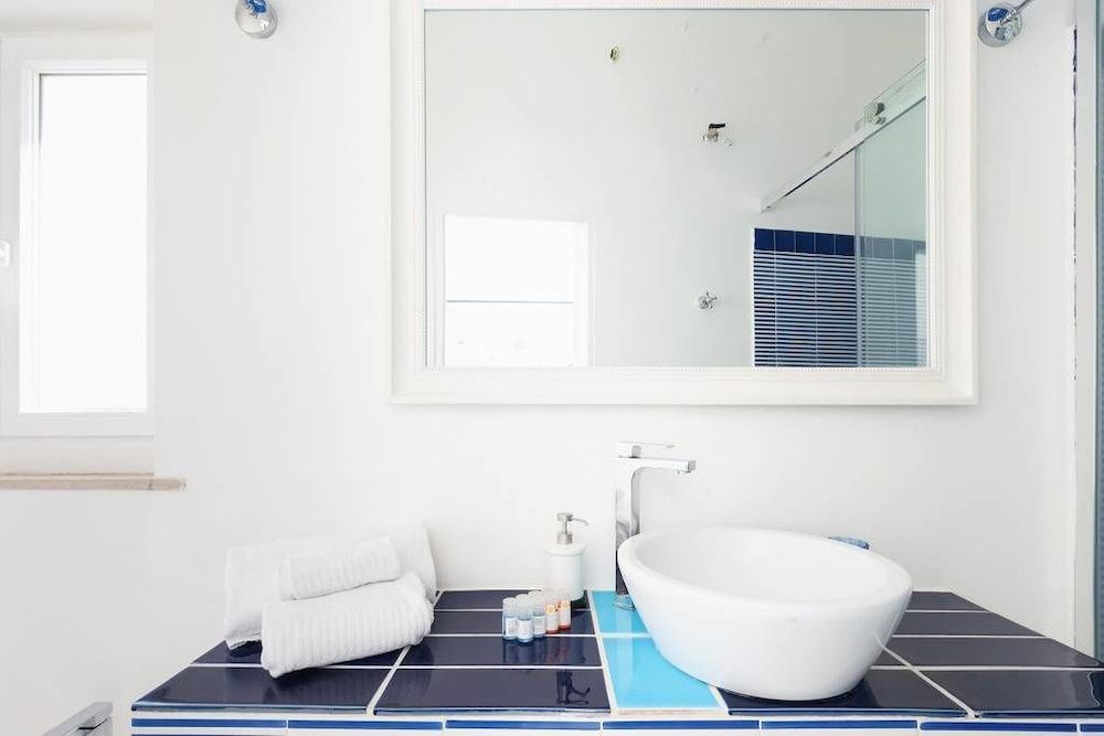 Twin Suites Superior Room, City View 9