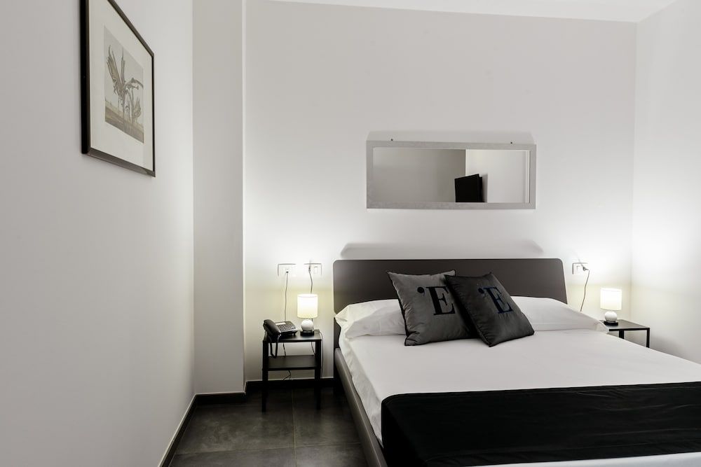 Standard Double Room, 1 Double Bed, Non Smoking, Private Bathroom